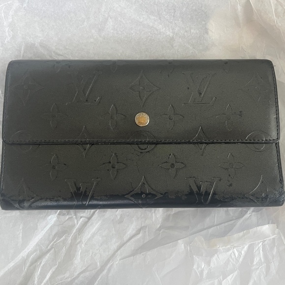 LOUIS VUITTON Porte-Tresor International Black Monogram Matte Wallet Crossbody - Picture 1 of 16